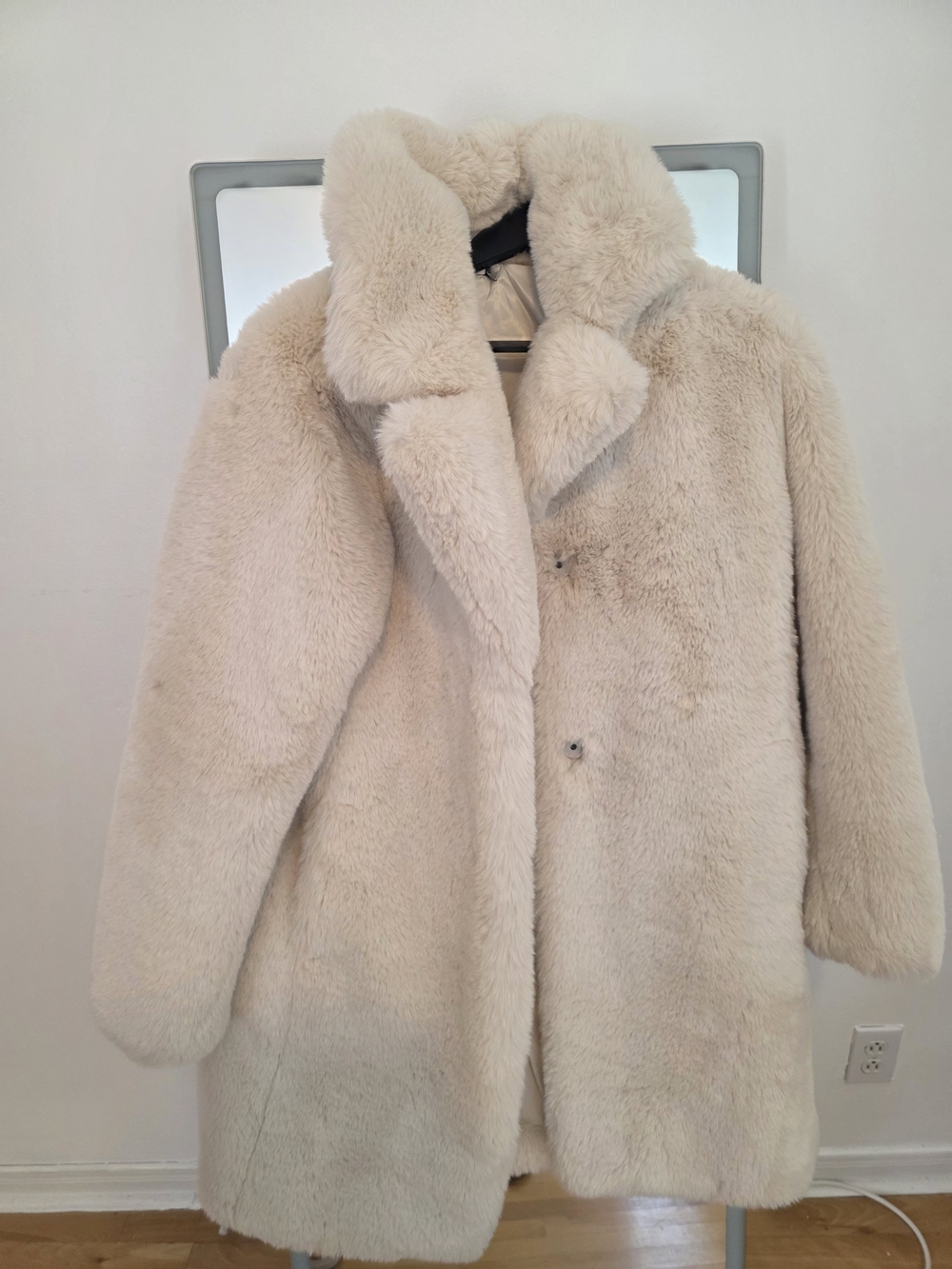 Noize Cream Faux Fur Teddy Coat with Oversized Collar